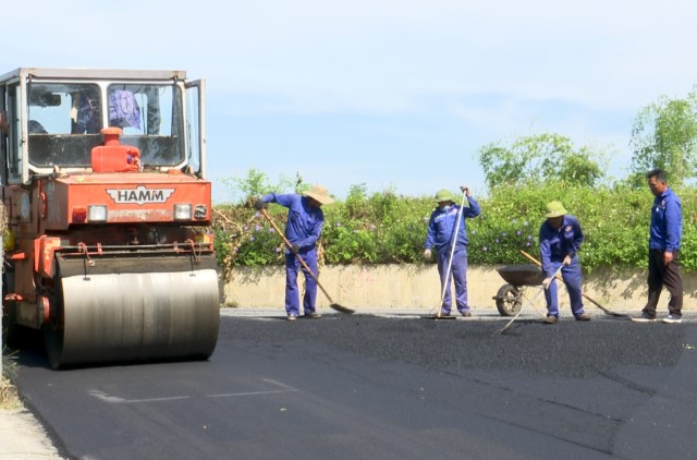 Thị trấn Đức Thọ: Tập trung Nhựa hóa đường bê tông